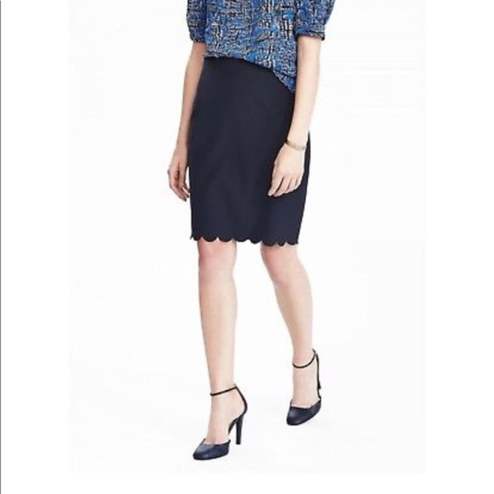 Banana republic navy scallop pencil skirt